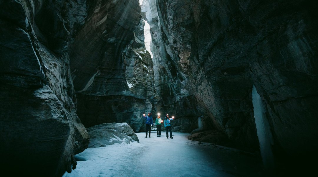 Maligne Canyon Ice Walk High Res - Mike Seehhagel Travel Alberta Maligne Canyon Ice Walk High Res - Mike Seehhagel Travel Alberta