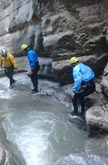 Rocky Mountain Canyoning - group