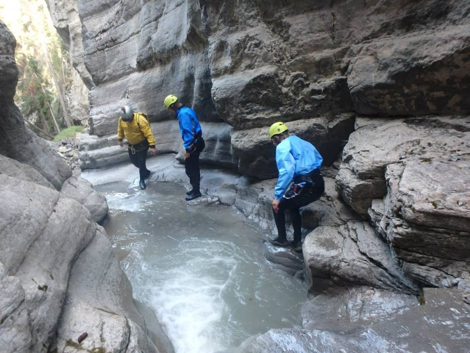 Rocky Mountain Canyoning - group