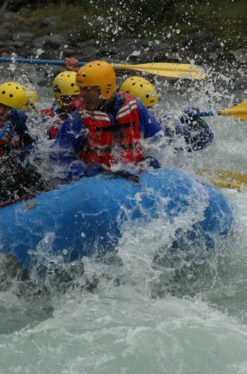 Mountain River Guide - Rafting