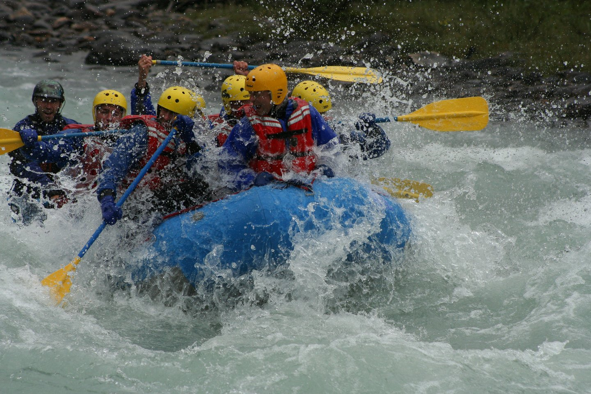 Mountain River Guide - Rafting