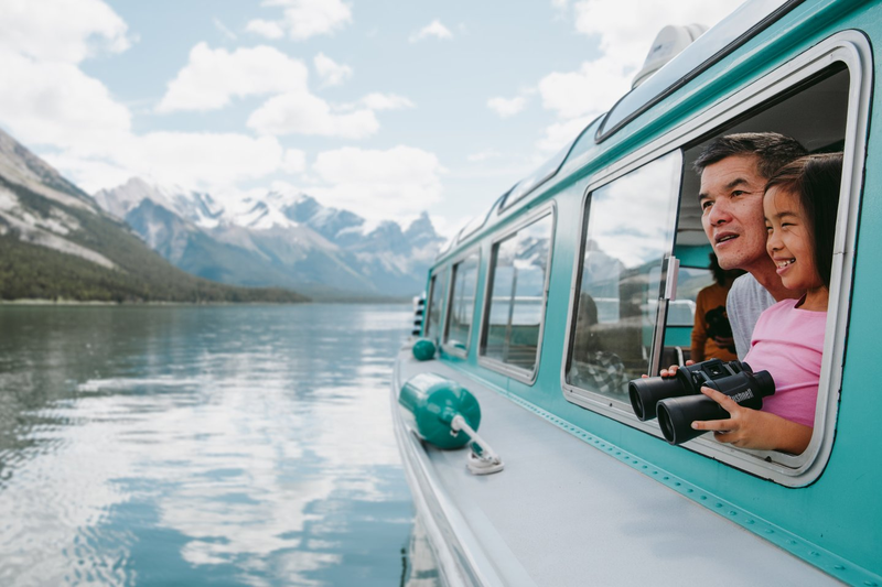 Maligne Lake - boat tours