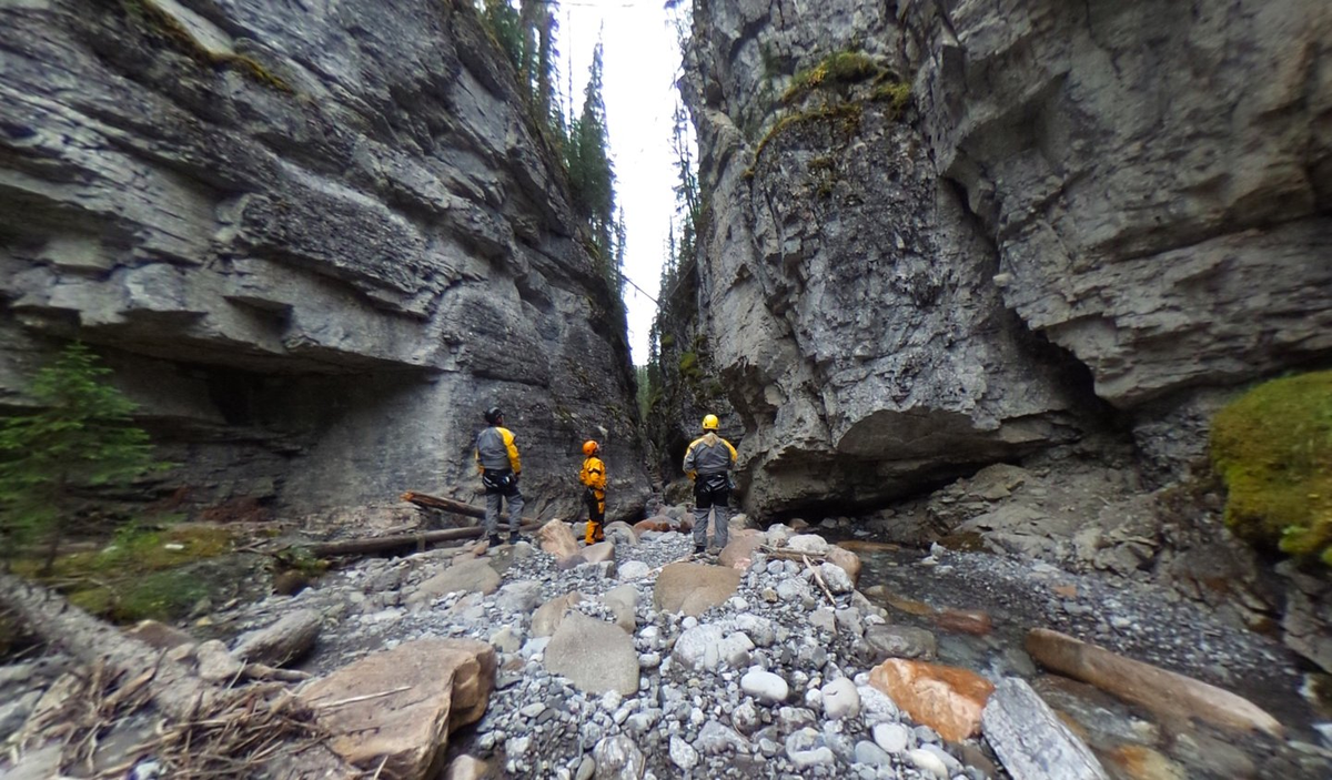 Rocky Mountain Canyoning - hike Rocky Mountain Canyoning - hike
