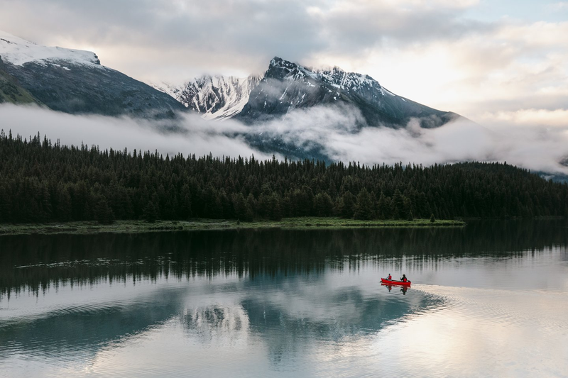 Maligne Lake - Canoe