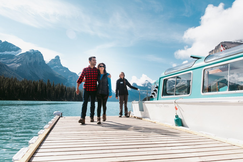 Maligne Lake Boat Tours