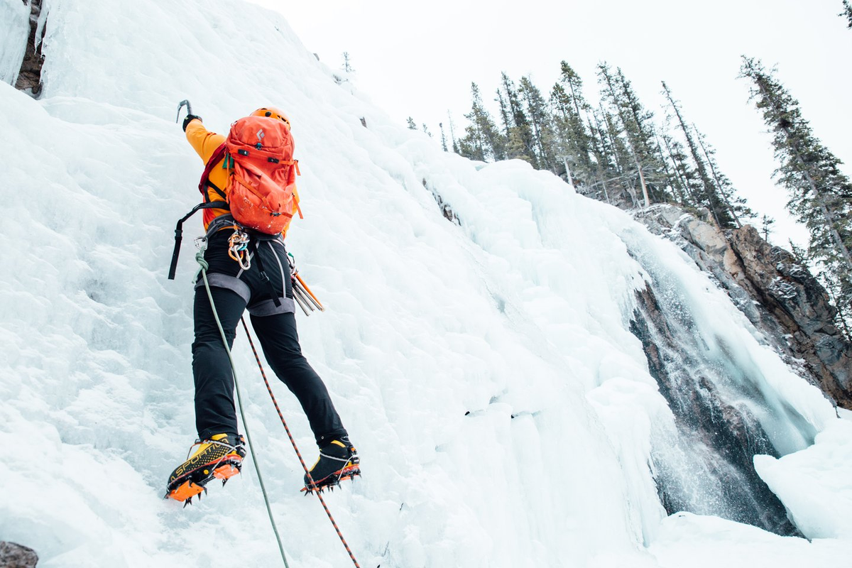 Rockaboo Mountain Adventures - ice climbing Rockaboo Mountain Adventures - ice climbing
