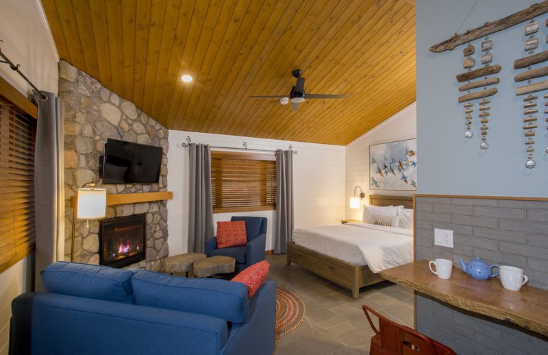 Bear Hill Lodge Interior