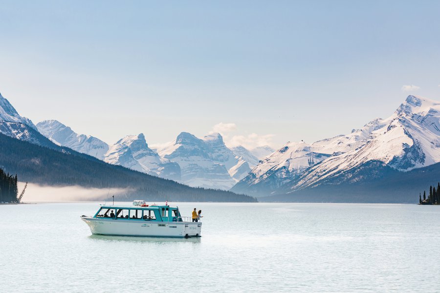 Maligne Lake Cruise - Pursuit