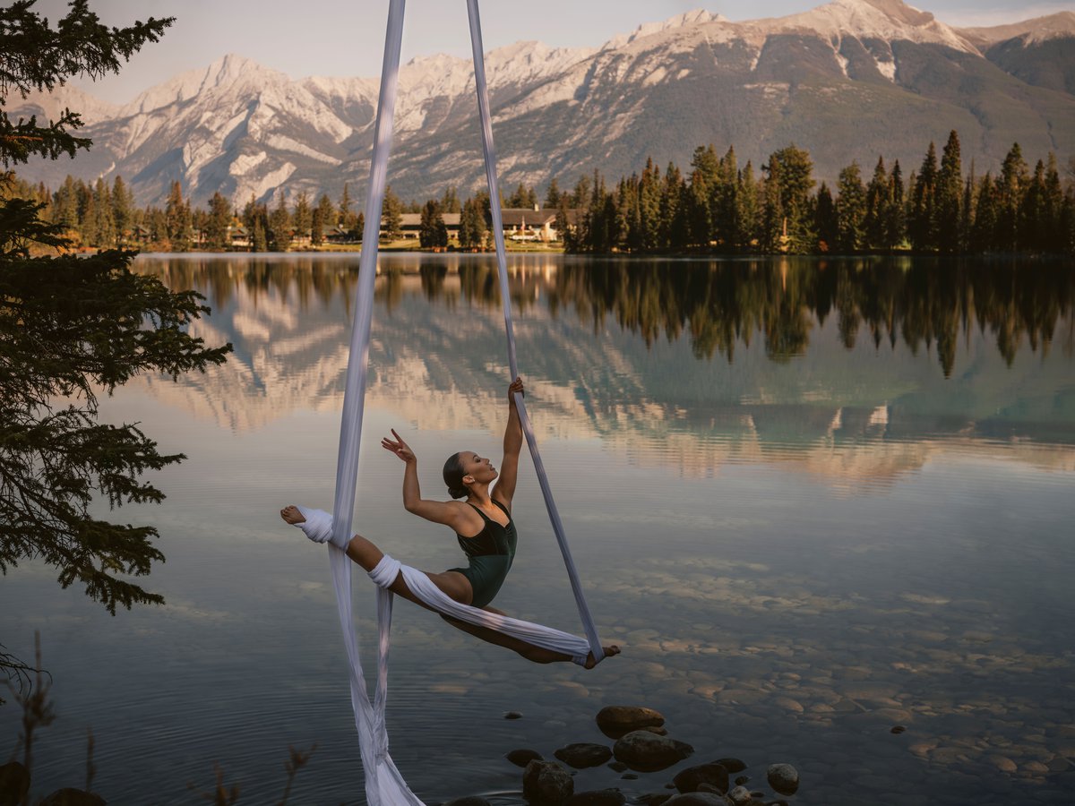 Cirque Aurora Cirque Aurora