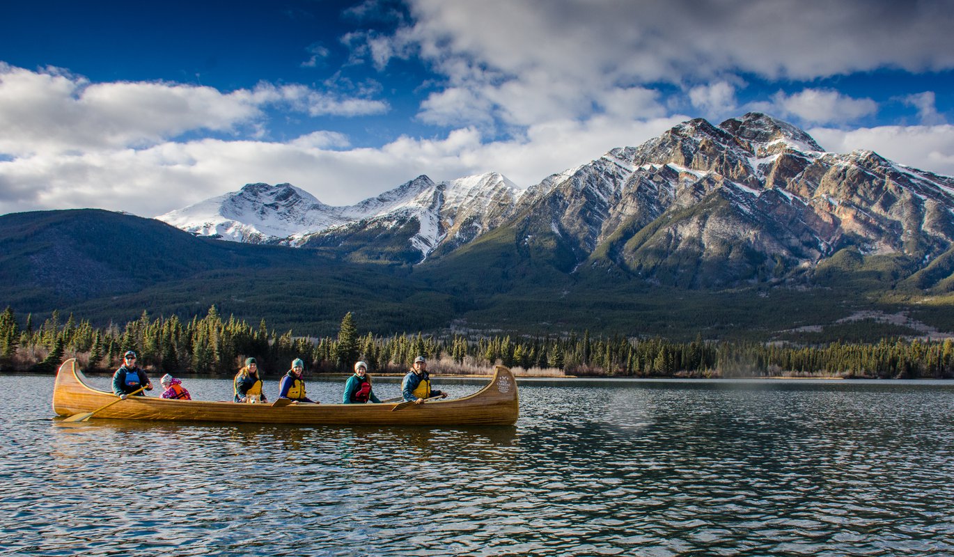 Small Group Signature Guided Canoe Experience | Tourism Jasper