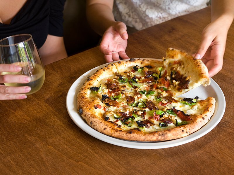 Famoso Pizzeria Famoso Pizzeria