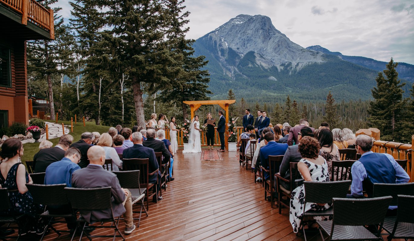 Canadian Rockies: Idyllic Mountain Wedding Venues