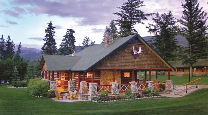 Cabins & Lodges