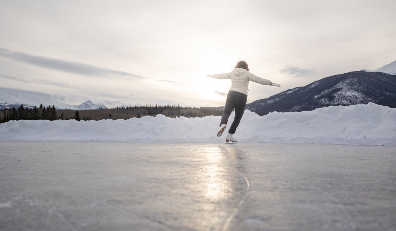 Hotel Offer---Pyramid-Lake-Skating---Luuk-Wijk-Photography.jpg