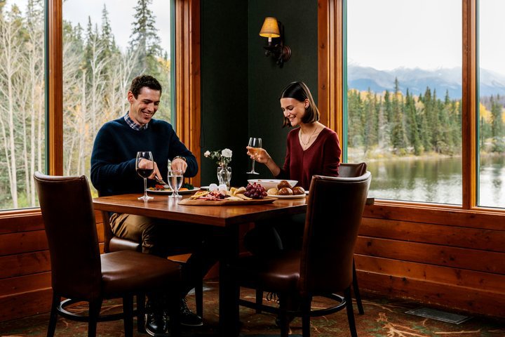Pyramid Lake Resort Jasper Restaurant