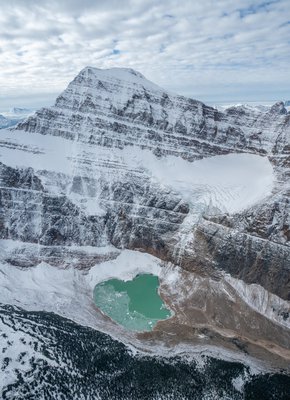 Jasper-NP-Aerials-Mt.-Edith-Cavell-and-Cavell-pond-Credit-Rogier-Gruys-191002-631.jpg