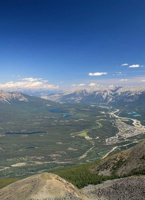 JasperSkyTram-ViewoftownfromTrail-JasperSkyTram-CR.jpg