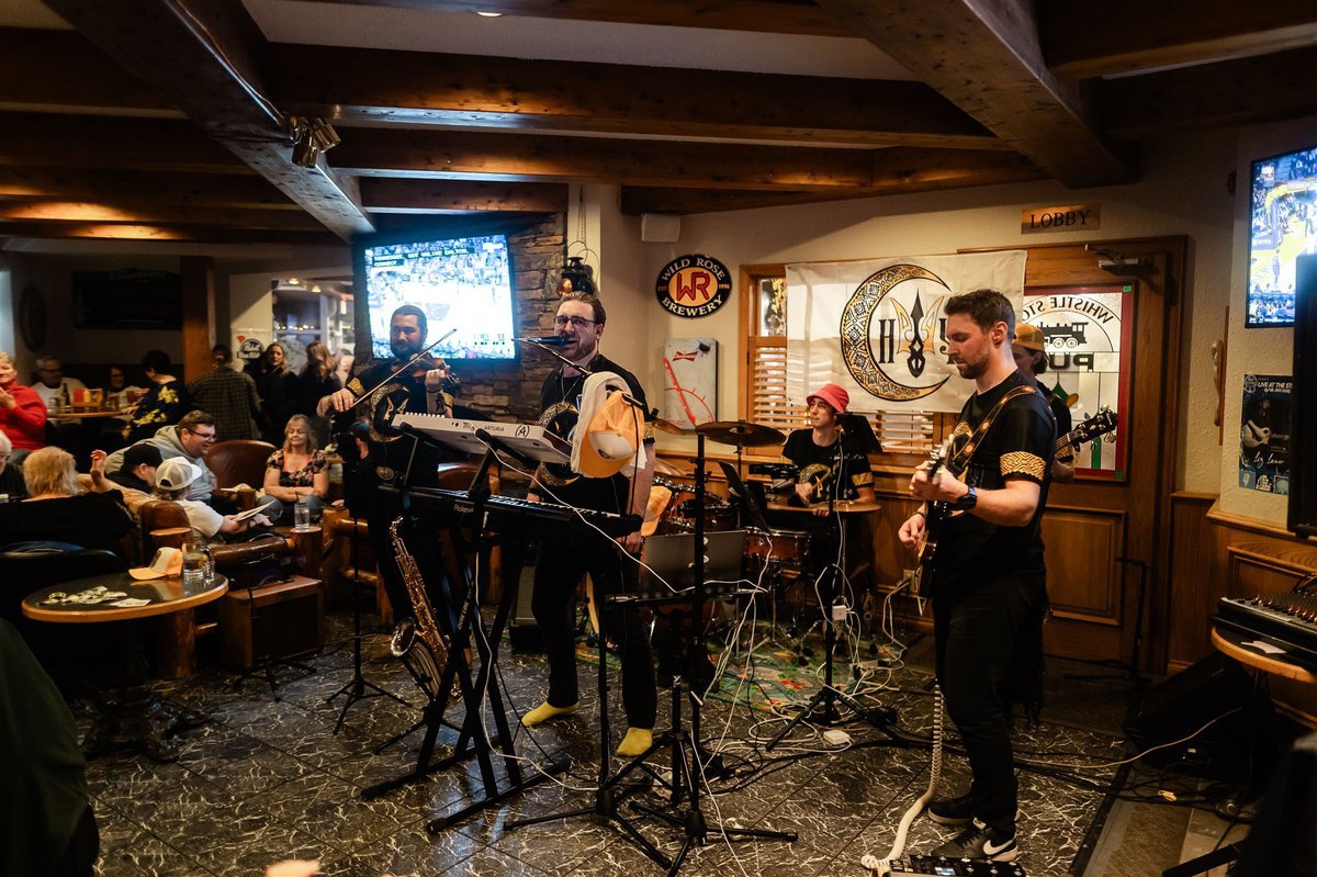 JasperinJanuaryNeech.jpeg JasperinJanuaryNeech.jpeg