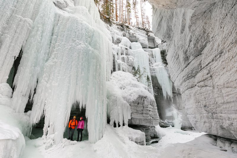 Maligne Canyon Icewalk.jpg