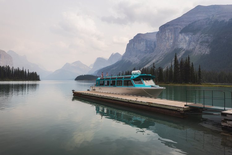 Maligne Lake Boat Cruise.jpg