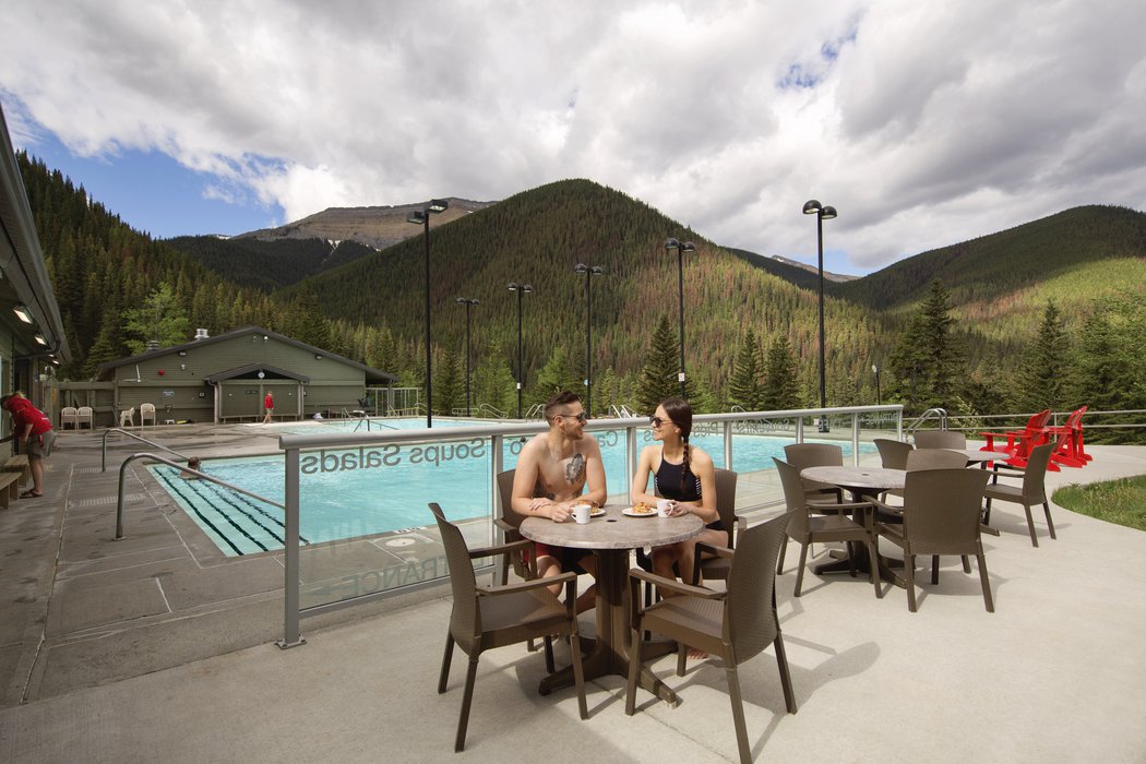 Miette Hot Springs Couple - Travel Alberta/ Roth and Ramburg