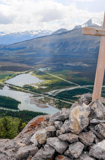 MorroPeak_CanadianSkyLineAdventures.jpg