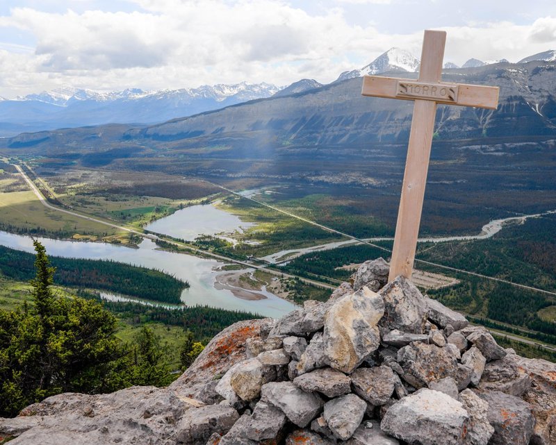 MorroPeak_CanadianSkyLineAdventures.jpg