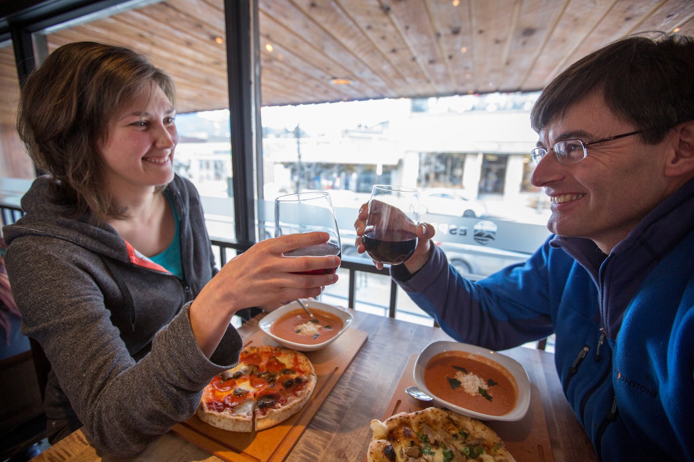 ParksCanada-CoupleToastingatFamoso-RyanBray-CR-(2).jpg ParksCanada-CoupleToastingatFamoso-RyanBray-CR-(2).jpg