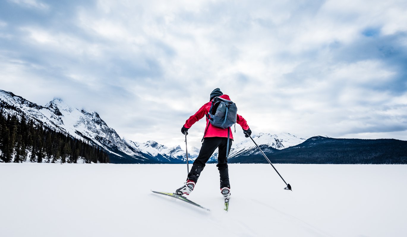 PersonCrossCountrySkiingRedJacket-jeff_Bartlett-photojbartlett-CR_E7fbZ9K.jpg PersonCrossCountrySkiingRedJacket-jeff_Bartlett-photojbartlett-CR_E7fbZ9K.jpg