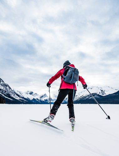 PersonCrossCountrySkiingRedJacket-jeff_Bartlett-photojbartlett-CR_E7fbZ9K.jpg PersonCrossCountrySkiingRedJacket-jeff_Bartlett-photojbartlett-CR_E7fbZ9K.jpg