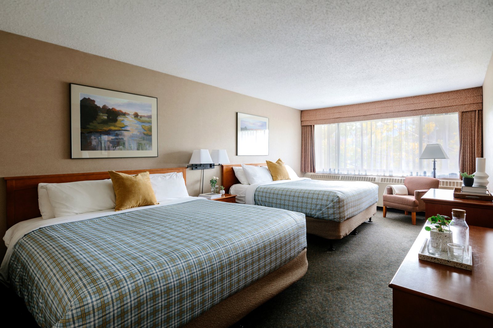 Lobstick Lodge Tourism Jasper