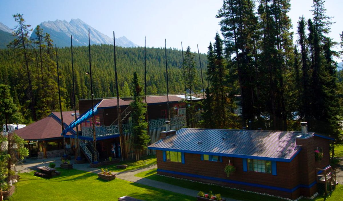 Sunwapta Falls Resort Sunwapta Falls Resort