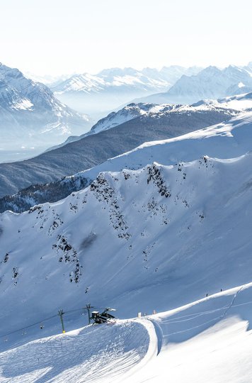 SkiSnowboard_MarmotBasin_CRMikeGere-JasperPhotoTours-large.jpg