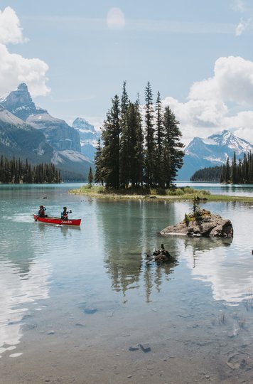 Spirit Island Maligne Lake Boat Cruise