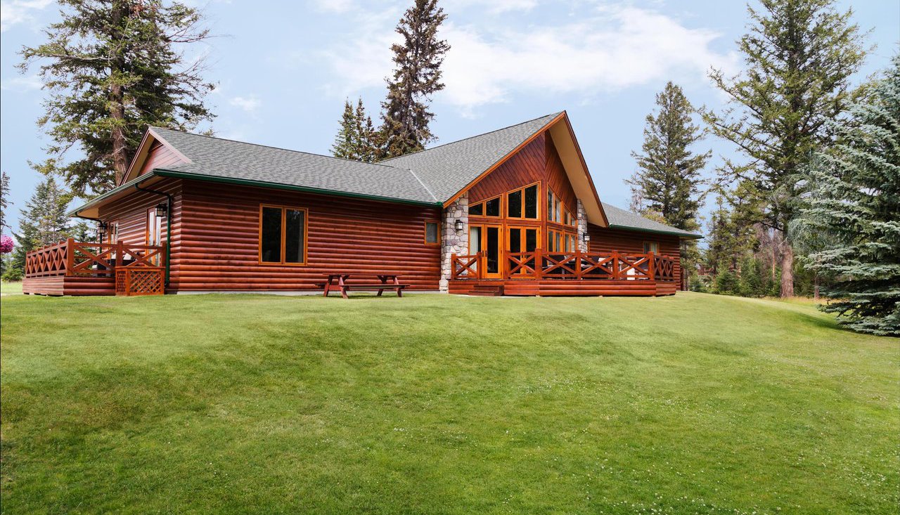 StanleyThompsonCabin_FairmontJasperParkLodge-medium.jpg