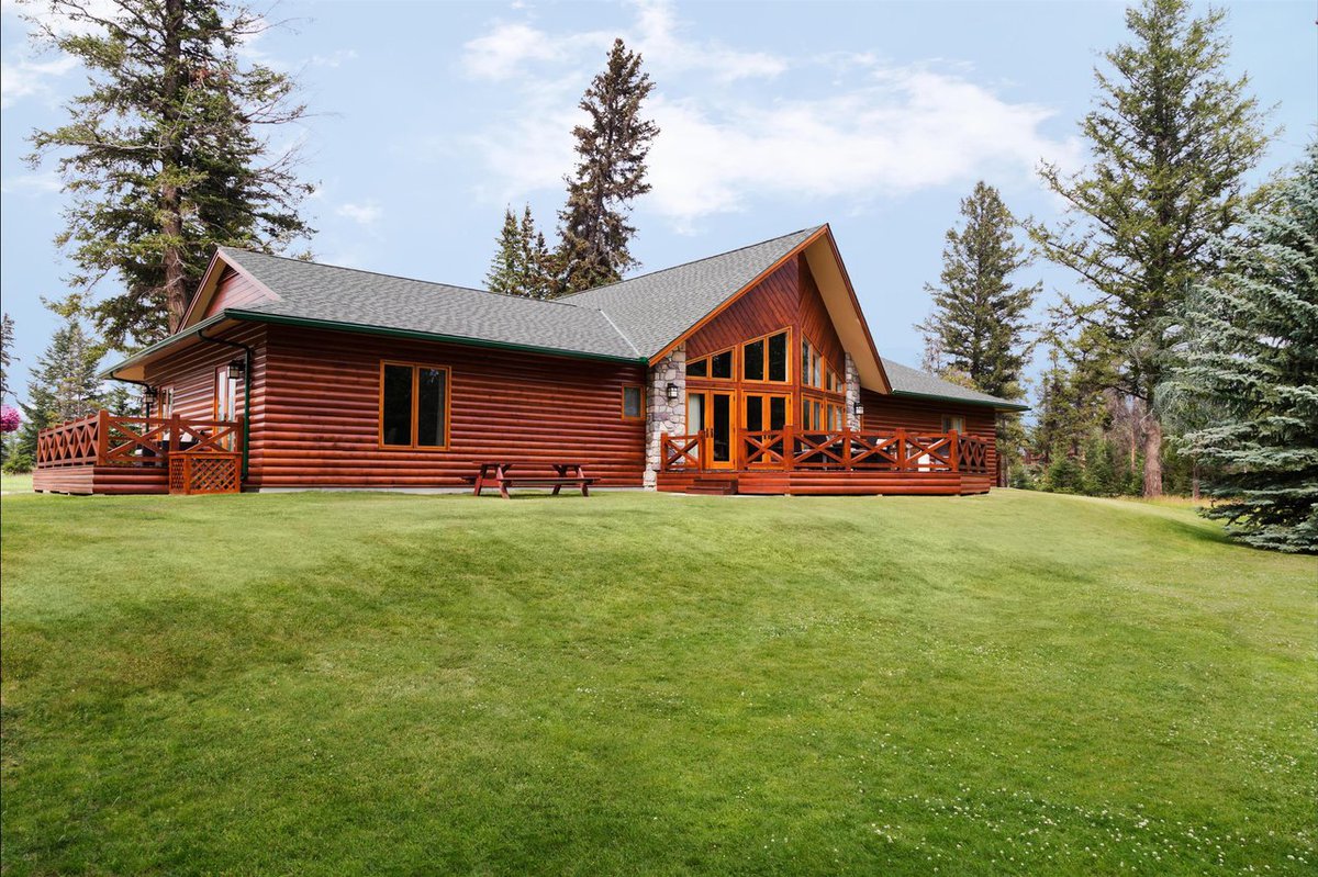 StanleyThompsonCabin_FairmontJasperParkLodge-medium.jpg