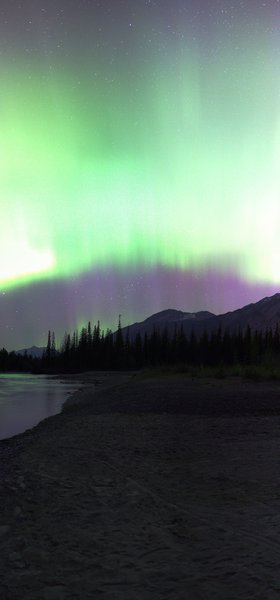 TravelAlberta-NorthernLightsFlashlight-Ryan-Bray-custom.jpg