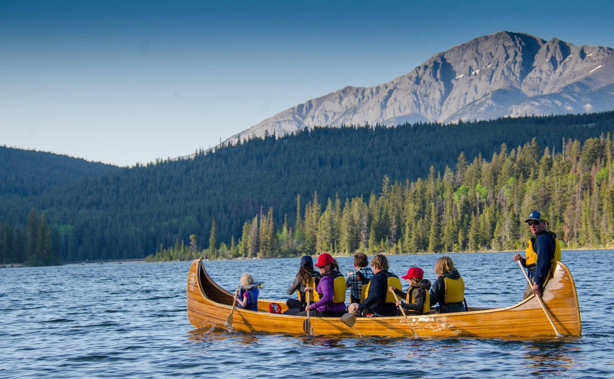 This tour is the perfect Canadian canoe experience Tourism Jasper