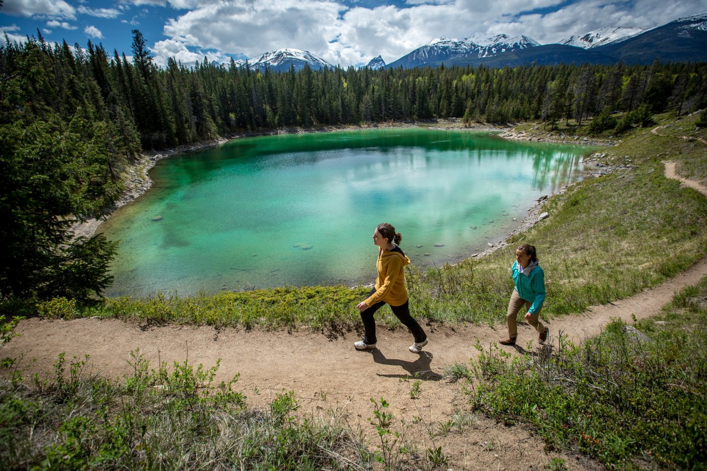 Valley of 5 Lakes - Parks Canada/ Nicole Gaboury Valley of 5 Lakes - Parks Canada/ Nicole Gaboury