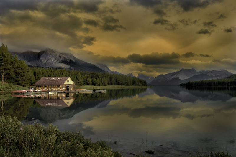 Maligne Lake