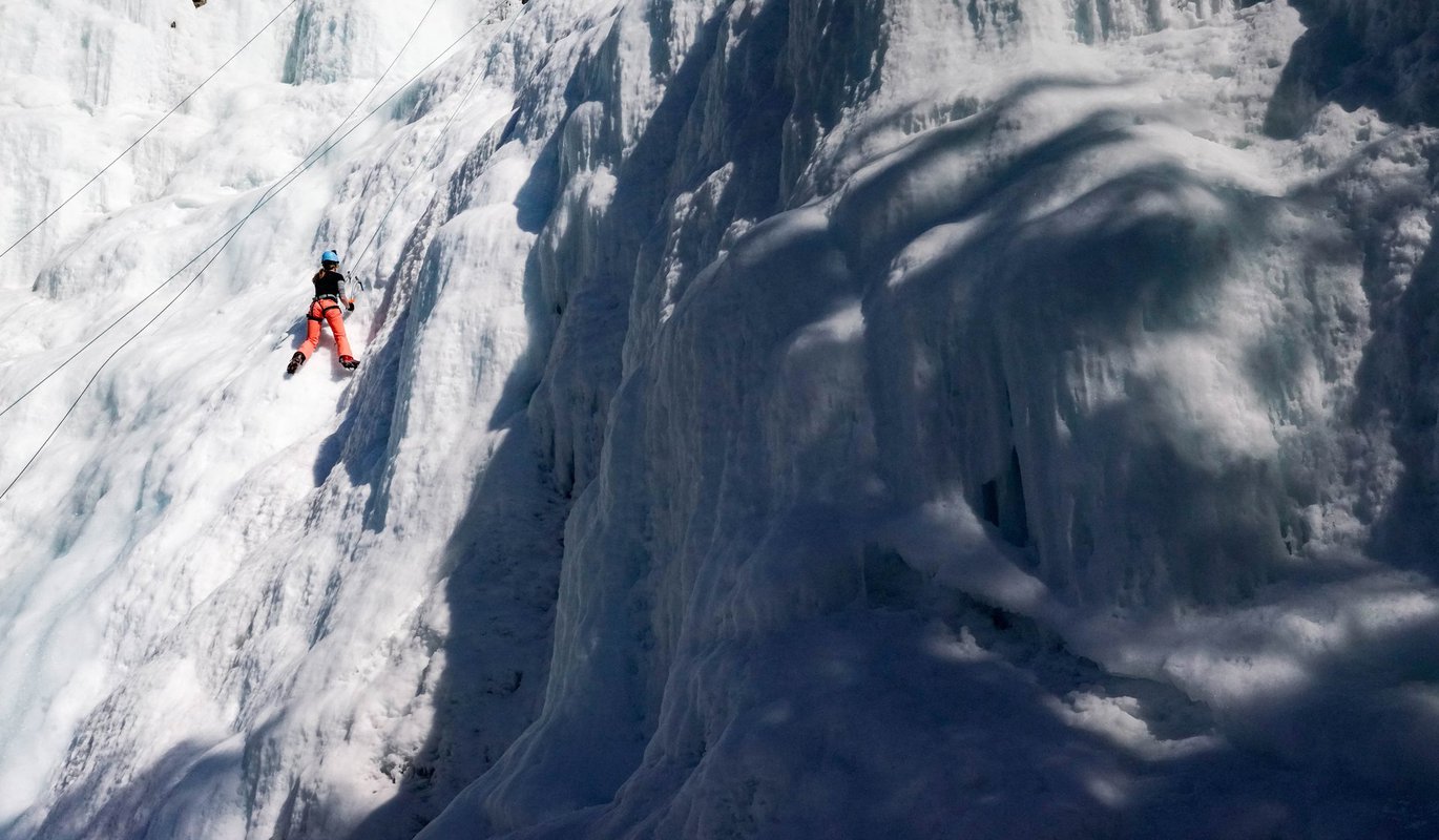 ice-climbing-rockaboo-3-large.jpg ice-climbing-rockaboo-3-large.jpg