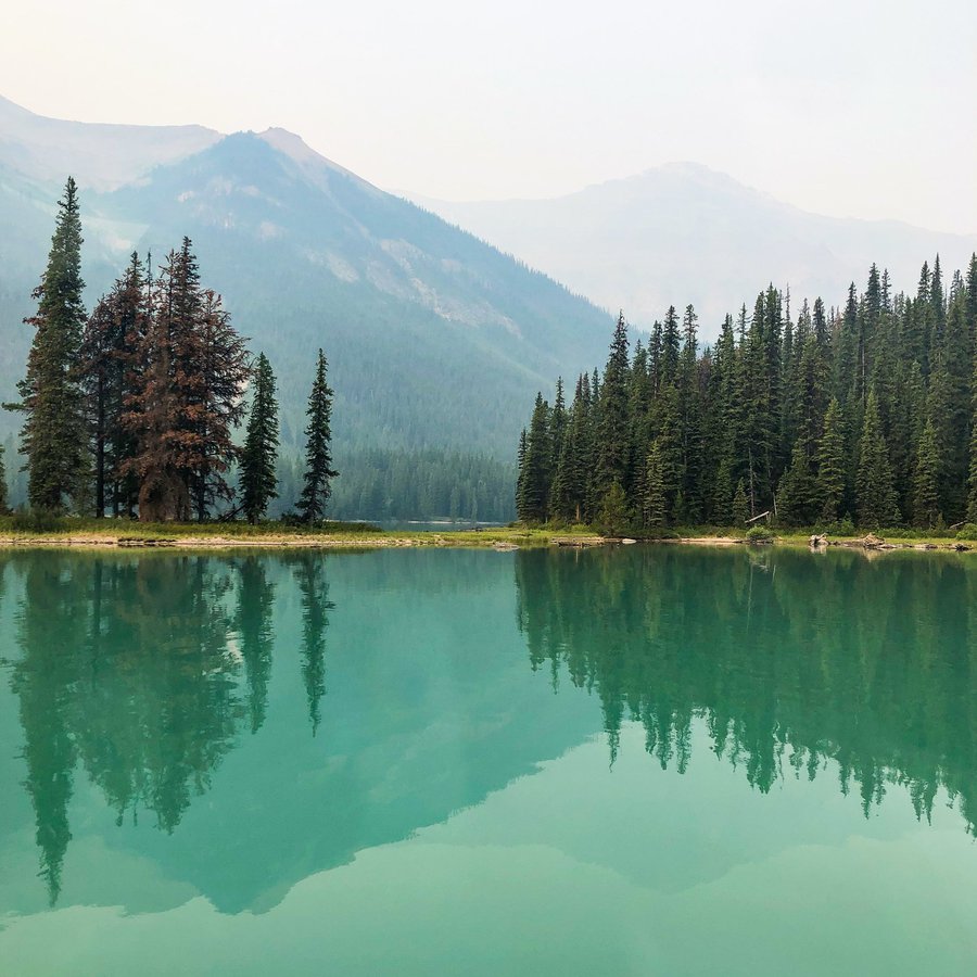 maligne lake turquoise